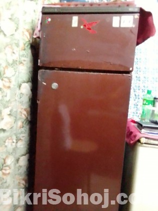 Kelvinator Fridge with deep and normal